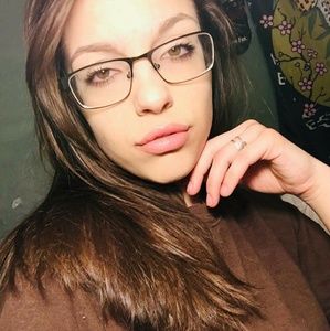 Meet your Posher, Gabrielle